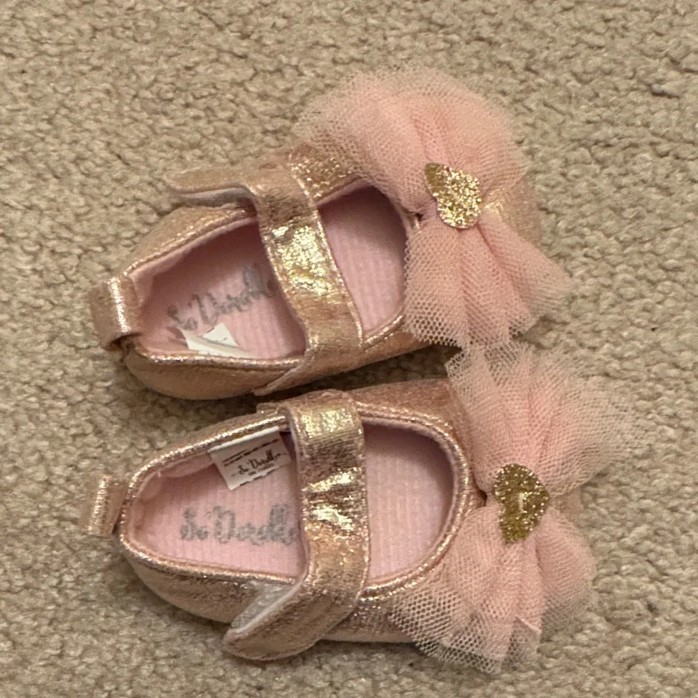 Pink Glitter Baby Shoes with Heart Bow Detail - Picture 4 of 4